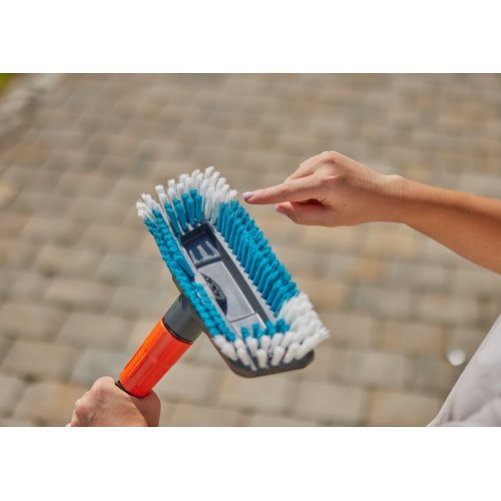 Щітка Gardena Cleansystem жорстка 27 см (18816-20.000.00) Щітка Gardena Cleansystem жорстка 27 см (18816-20.000.00)