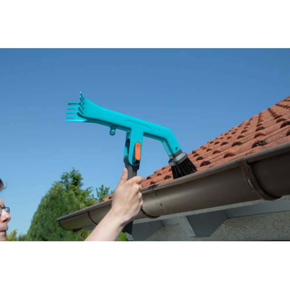Щітка Gardena Combisystem для очищення жолобів, ринв (03651-20.000.00) Щітка Gardena Combisystem для очищення жолобів, ринв (03651-20.000.00)