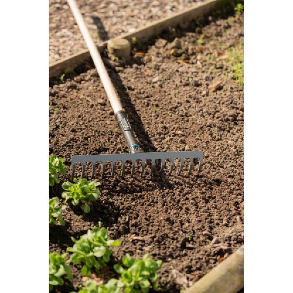 Граблі садові Gardena NatureLine 36 см з ручкою (17306-20.000.00) Граблі садові Gardena NatureLine 36 см з ручкою (17306-20.000.00)