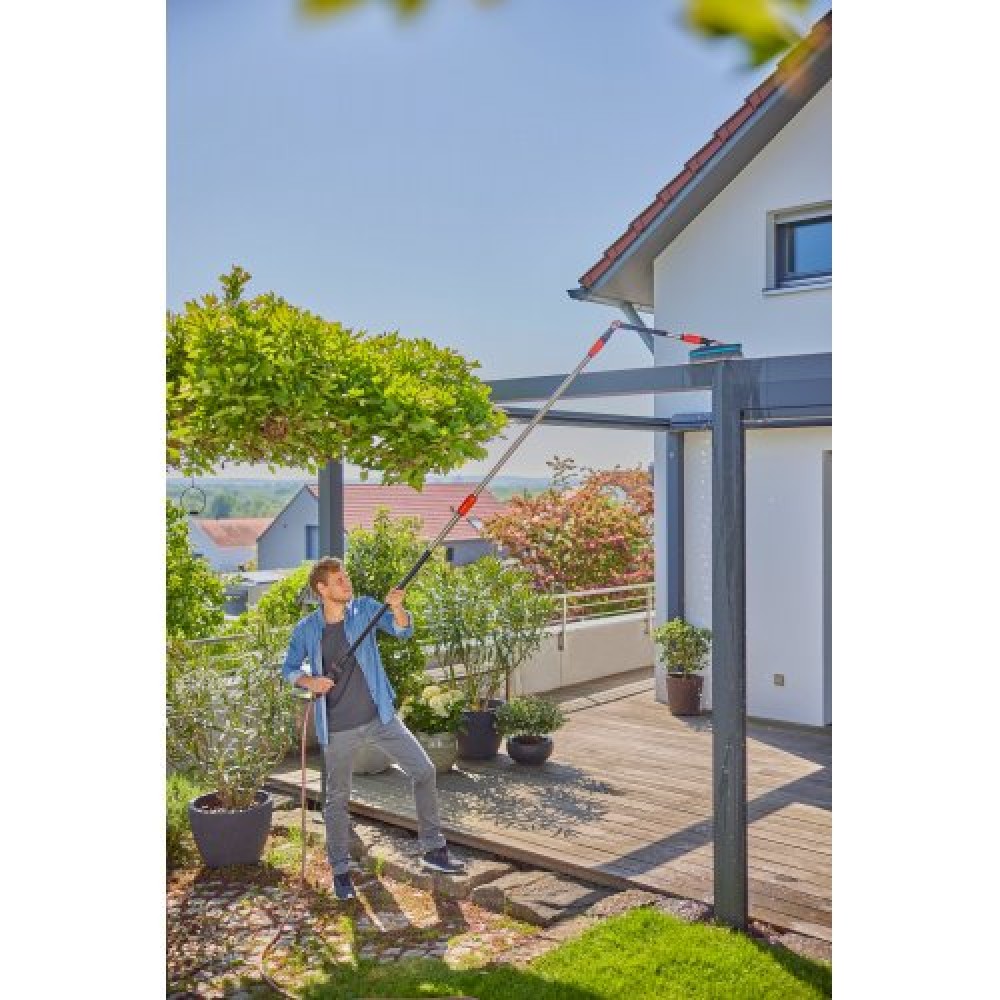Ручка телескопічна Gardena Cleansystem M-XL 155-260 см (18804-20.000.00) Ручка телескопічна Gardena Cleansystem M-XL 155-260 см (18804-20.000.00)