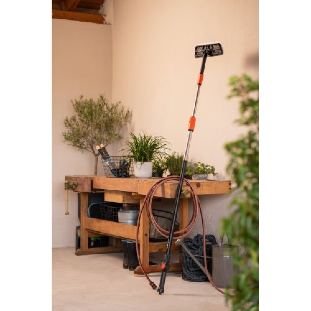 Ручка телескопічна Gardena Cleansystem M-XL 155-260 см (18804-20.000.00) Ручка телескопічна Gardena Cleansystem M-XL 155-260 см (18804-20.000.00)