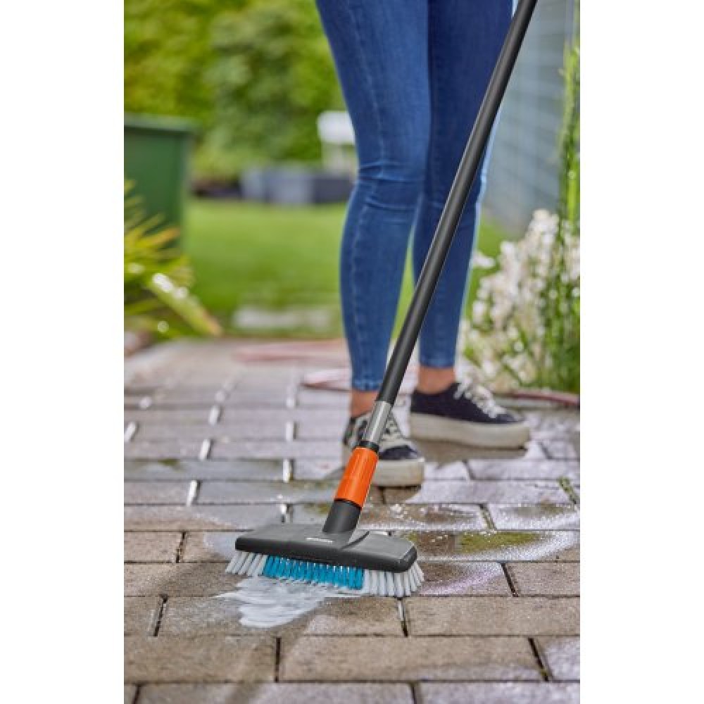 Щітка Gardena Cleansystem жорстка 27 см (18816-20.000.00) Щітка Gardena Cleansystem жорстка 27 см (18816-20.000.00)