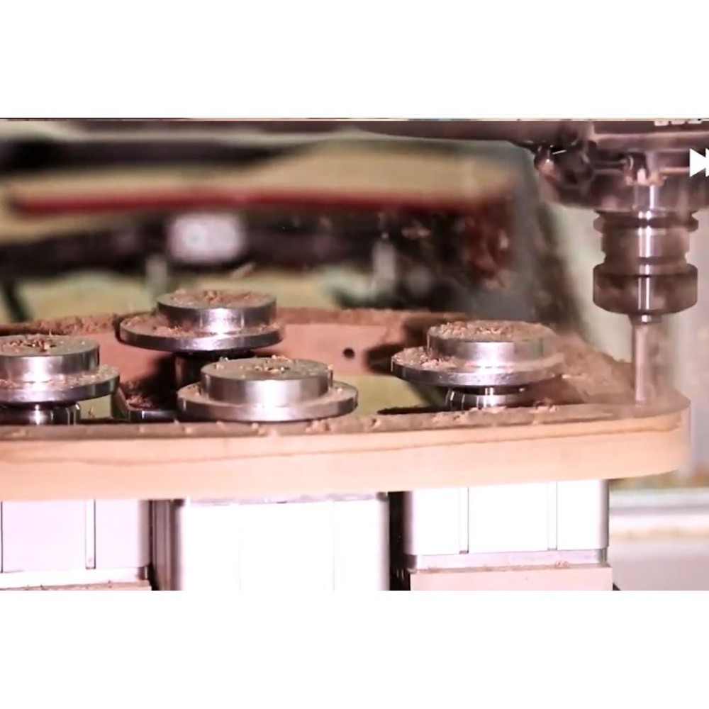 5-ти осьовий обробний центр з ЧПУ AES VEGA 5X 1632 5-ти осьовий обробний центр з ЧПУ AES VEGA 5X 1632