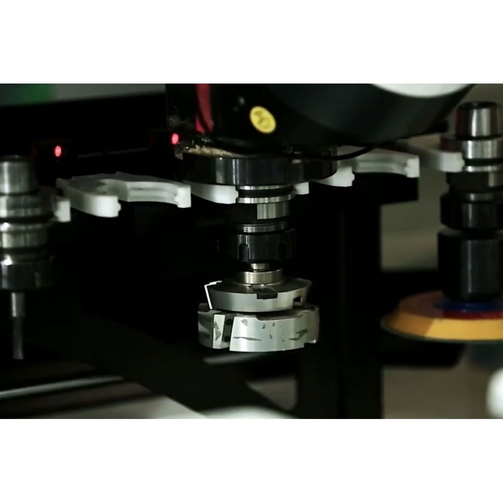 5-ти осьовий обробний центр з ЧПУ AES VEGA 5X 1632 5-ти осьовий обробний центр з ЧПУ AES VEGA 5X 1632