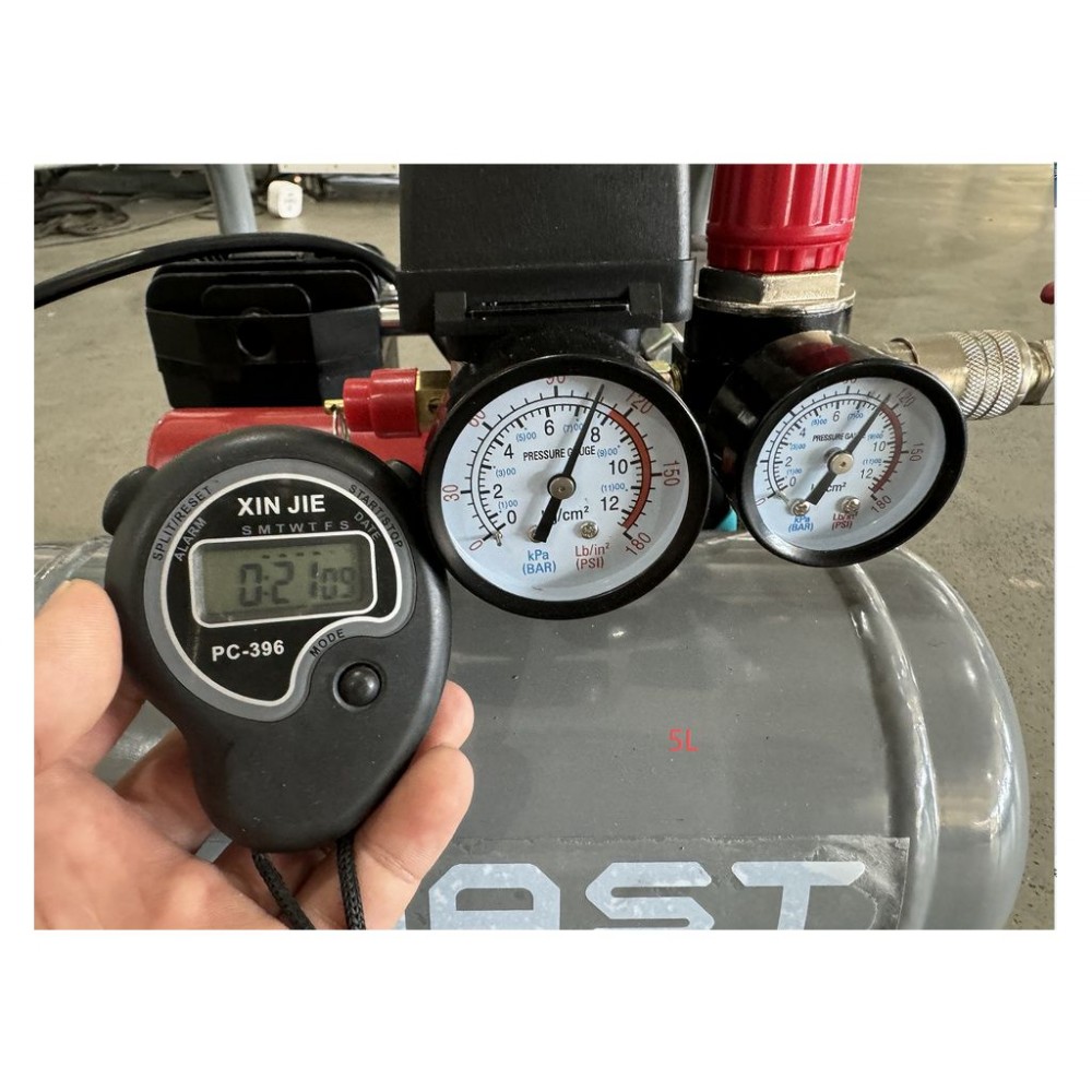 Безмасляний поршневий компресор Mast MOF1390/1100 compact Безмасляний поршневий компресор Mast MOF1390/1100 compact