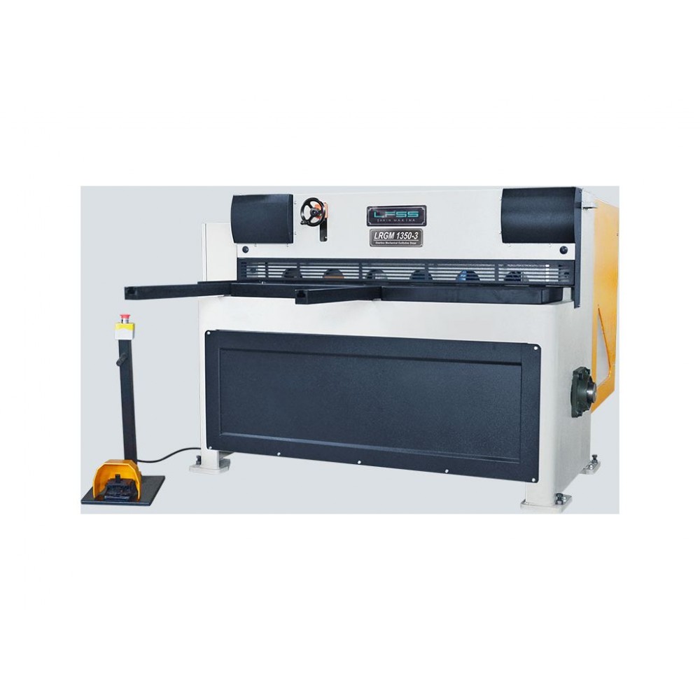 Електромеханічні гільйотинні ножиці LFSS LRGM 1350-3 Електромеханічні гільйотинні ножиці LFSS LRGM 1350-3