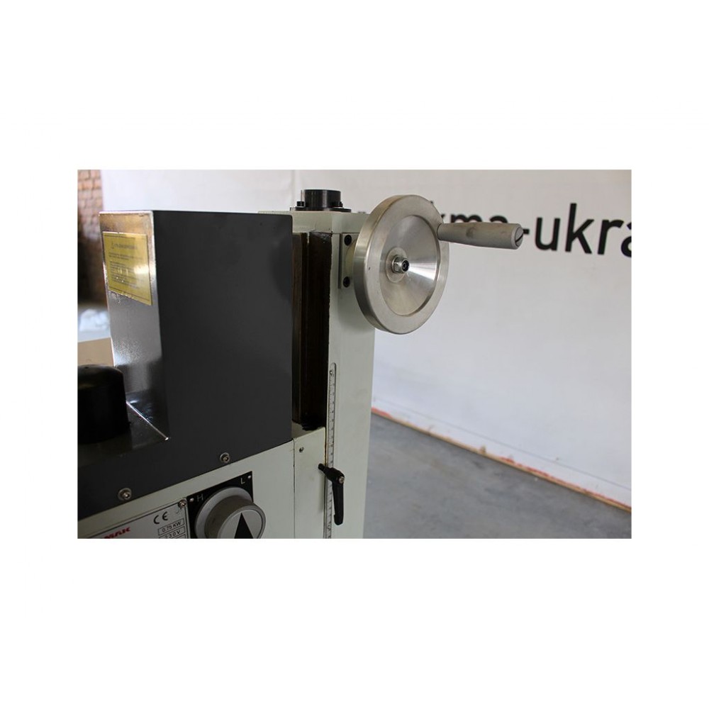 Фрезерний верстат CORMAK HK-25L Vario з підставкою Фрезерний верстат CORMAK HK-25L Vario з підставкою