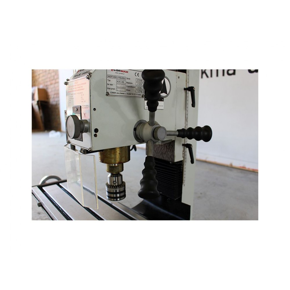 Фрезерний верстат CORMAK HK-25L Vario Фрезерний верстат CORMAK HK-25L Vario