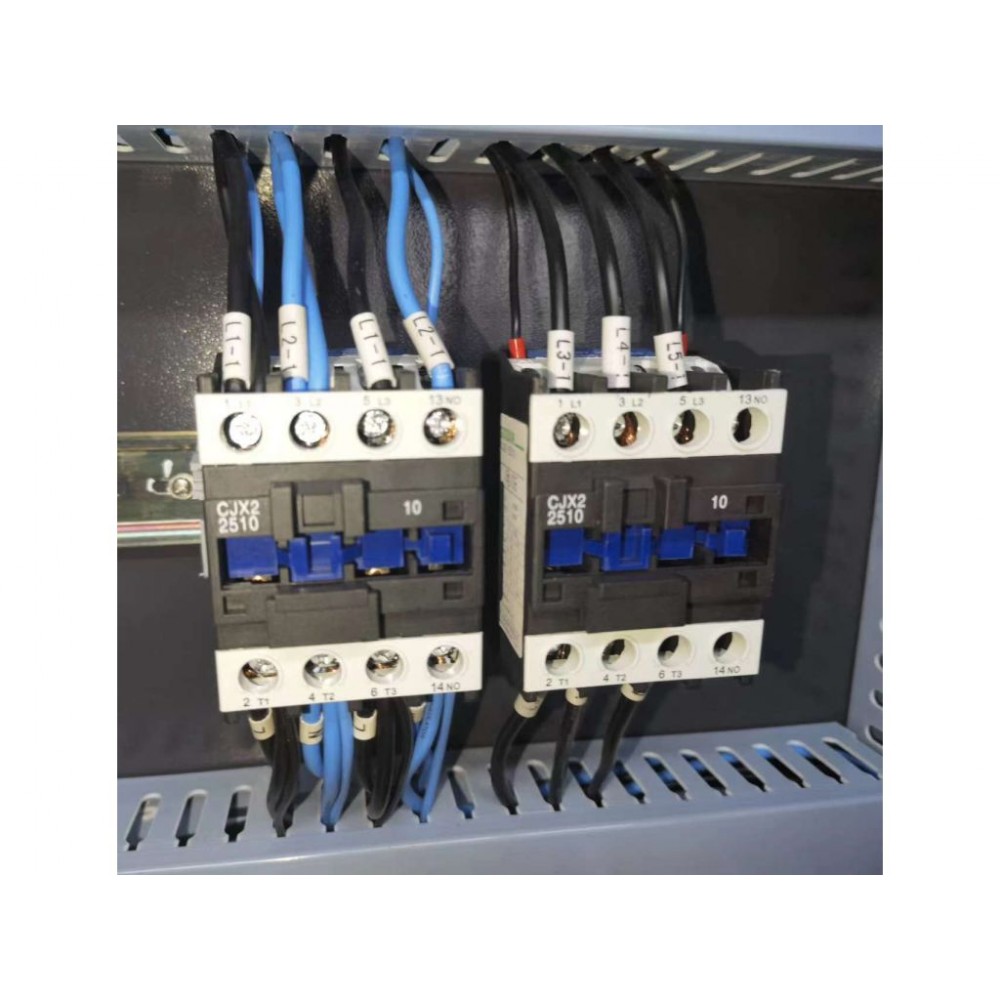 Фрезерний верстат по дереву з ЧПУ MAST 1325 Фрезерний верстат по дереву з ЧПУ MAST 1325