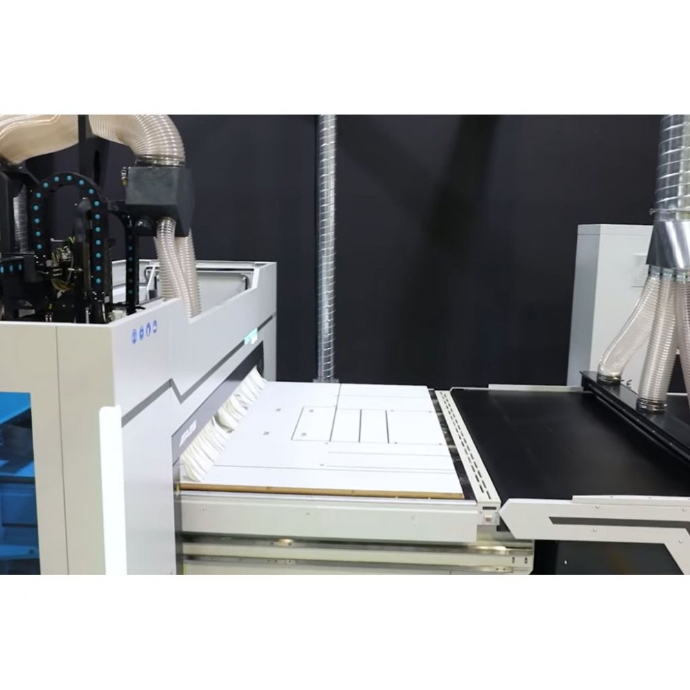 Фрезерний верстат з ЧПК AES EXTREME LINE 1632 Фрезерний верстат з ЧПК AES EXTREME LINE 1632