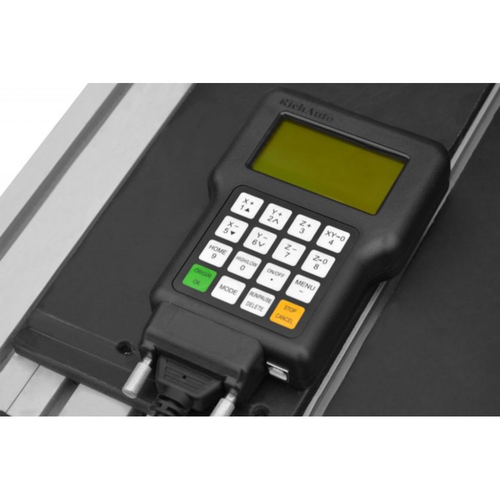 Фрезерний верстат з ЧПУ CORMAK C2030 Фрезерний верстат з ЧПУ CORMAK C2030