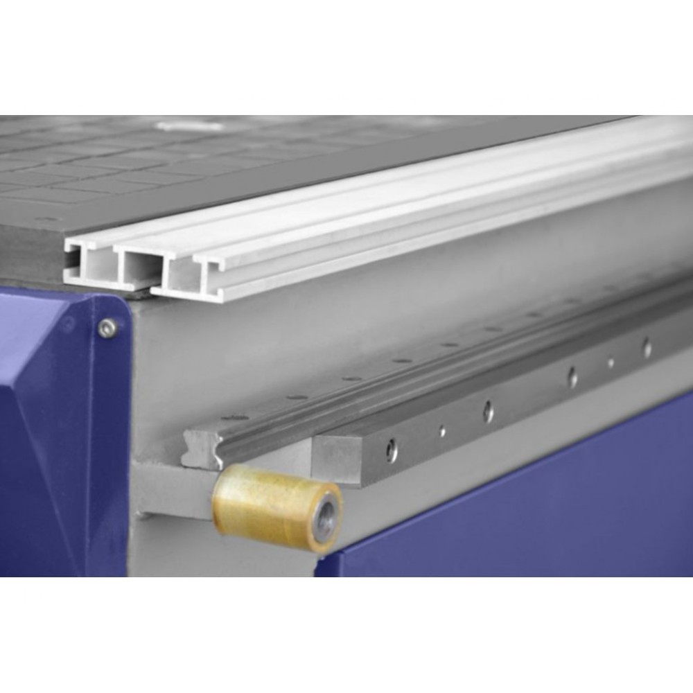 Фрезерний верстат з ЧПУ CORMAK C2030 Фрезерний верстат з ЧПУ CORMAK C2030