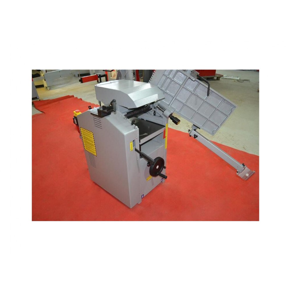 Фугувально-рейсмусовий верстат Stomana ADM 320 зі спіральним валом Фугувально-рейсмусовий верстат Stomana ADM 320 зі спіральним валом