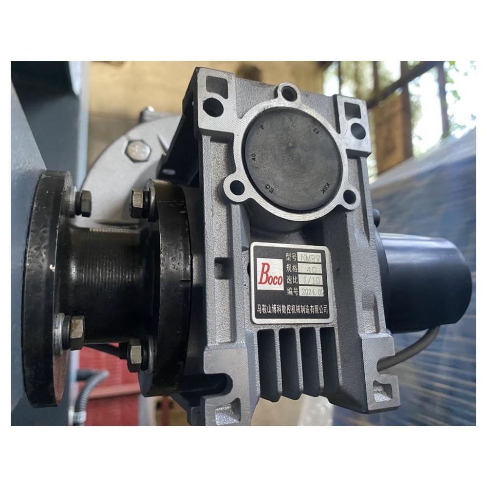 Гідравлічні гільйотинні ножиці DURMARK QC11K-6X2500 Гідравлічні гільйотинні ножиці DURMARK QC11K-6X2500