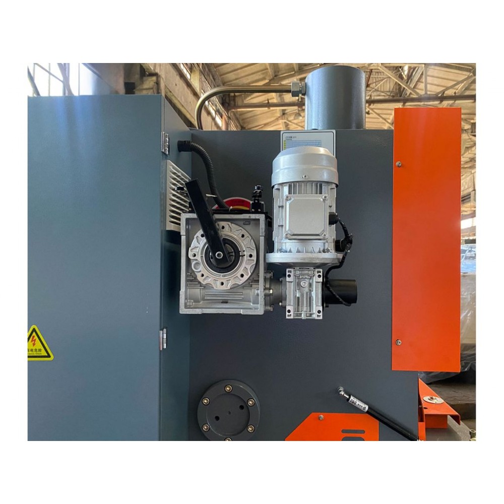 Гідравлічні гільйотинні ножиці DURMARK QC11K-6X2500 Гідравлічні гільйотинні ножиці DURMARK QC11K-6X2500