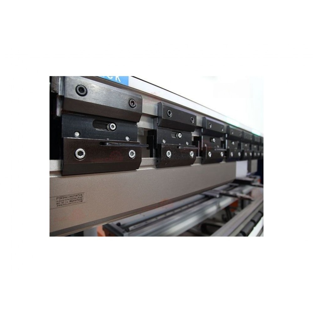 Гідравлічний листозгинальний прес з ЧПК VARTEK 2600x135 Advance Form Гідравлічний листозгинальний прес з ЧПК VARTEK 2600x135 Advance Form