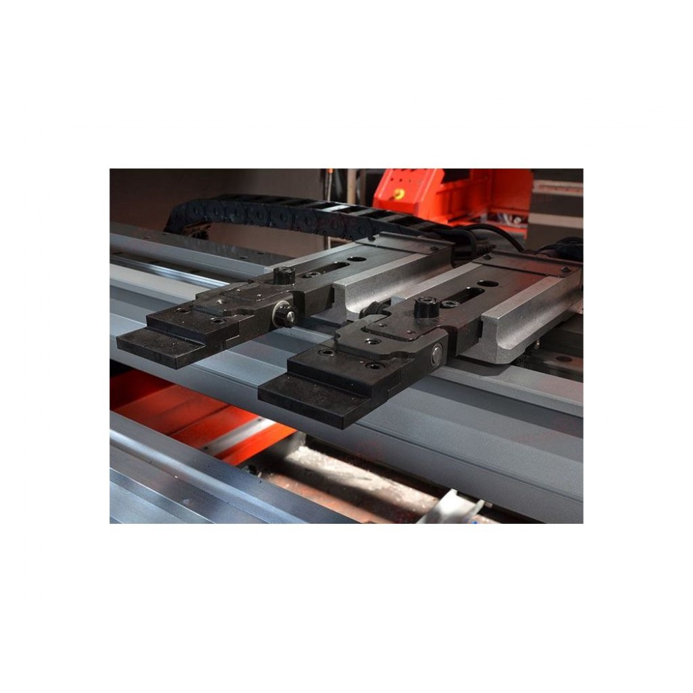 Гідравлічний листозгинальний прес з ЧПК VARTEK 2600x135 Advance Form Гідравлічний листозгинальний прес з ЧПК VARTEK 2600x135 Advance Form