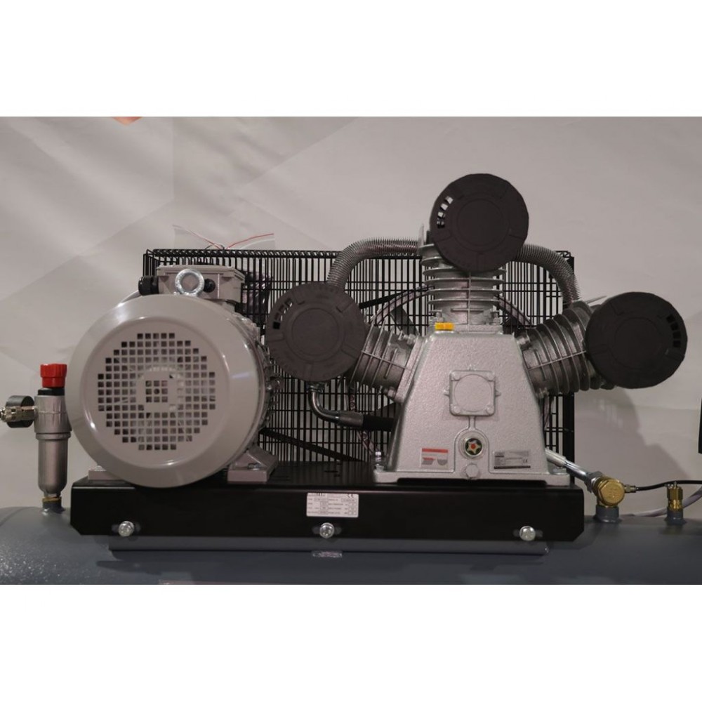 Компресор поршневий WALTER GK 880-5,5/270 P Компресор поршневий WALTER GK 880-5,5/270 P