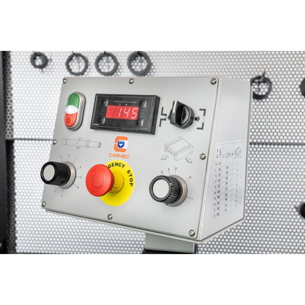 Багатошвидкісний верстат для ремонту тормозних дисків та барабанів CARMEC BL 650VS Багатошвидкісний верстат для ремонту тормозних дисків та барабанів CARMEC BL 650VS