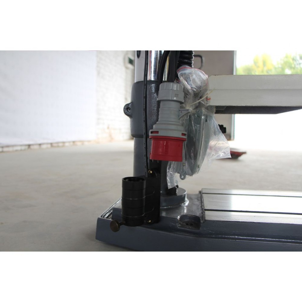 Настільний свердлильний верстат CORMAK W25 Настільний свердлильний верстат CORMAK W25