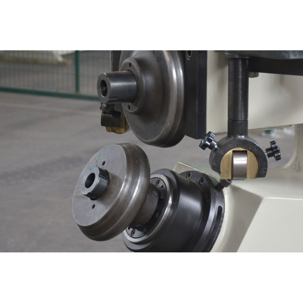 Відбортовочно-відрізний верстат Isitan SDK 6 Відбортовочно-відрізний верстат Isitan SDK 6