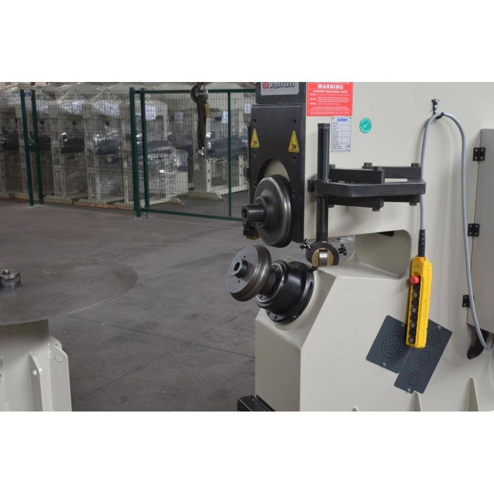 Відбортовочно-відрізний верстат Isitan SDK 6 Відбортовочно-відрізний верстат Isitan SDK 6