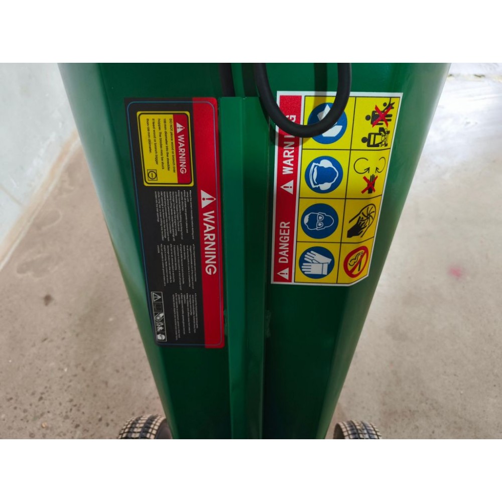 Подрібнювач гілок MAST Gartentechnik GS650E Подрібнювач гілок MAST Gartentechnik GS650E