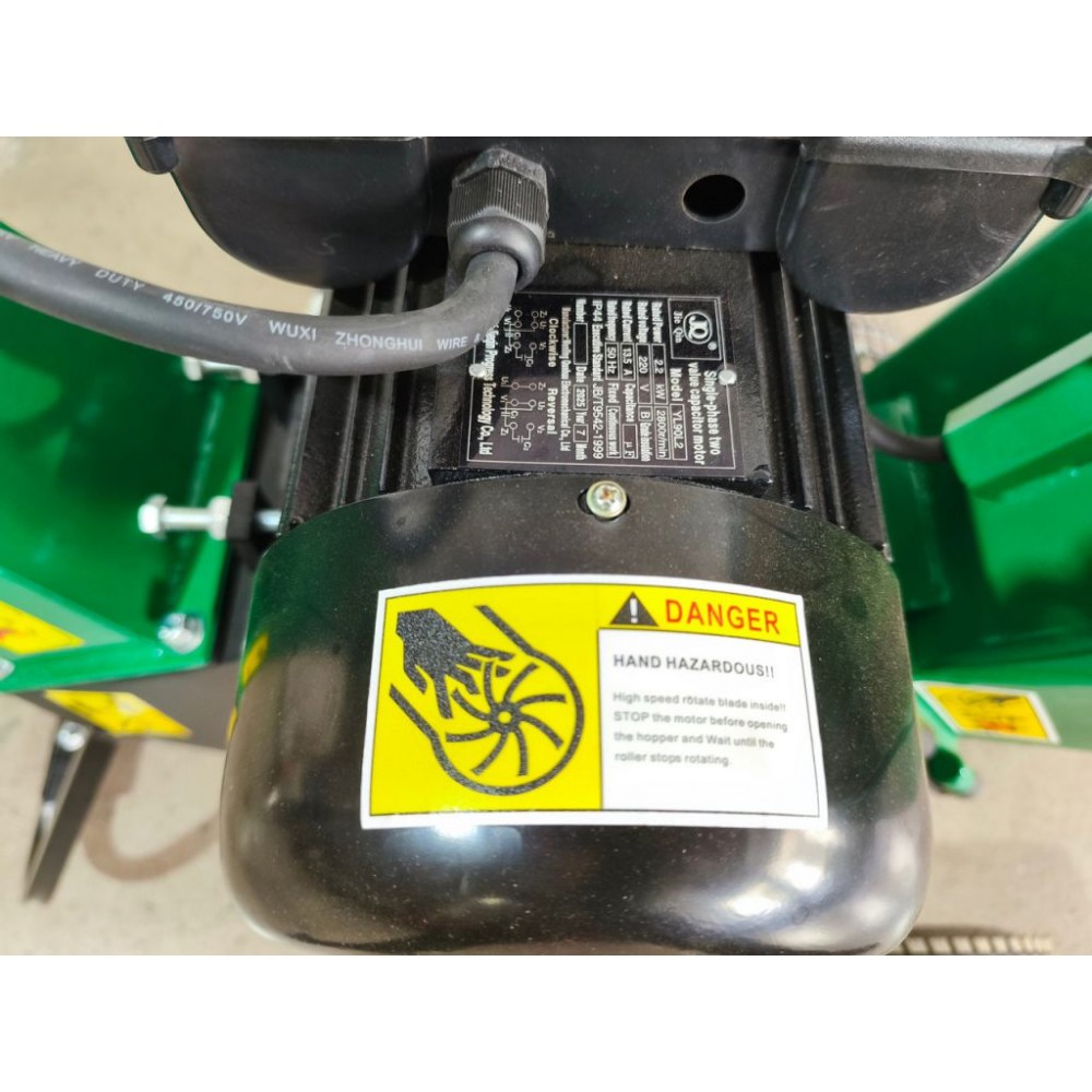 Подрібнювач гілок MAST Gartentechnik GS650E Подрібнювач гілок MAST Gartentechnik GS650E