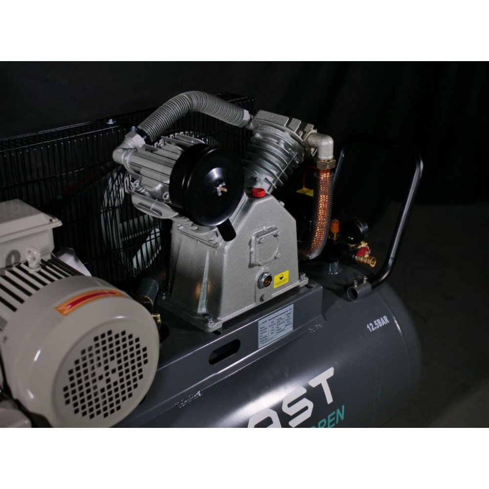 Поршневий компресор MAST VA90/200L 400 12.5BAR Поршневий компресор MAST VA90/200L 400 12.5BAR