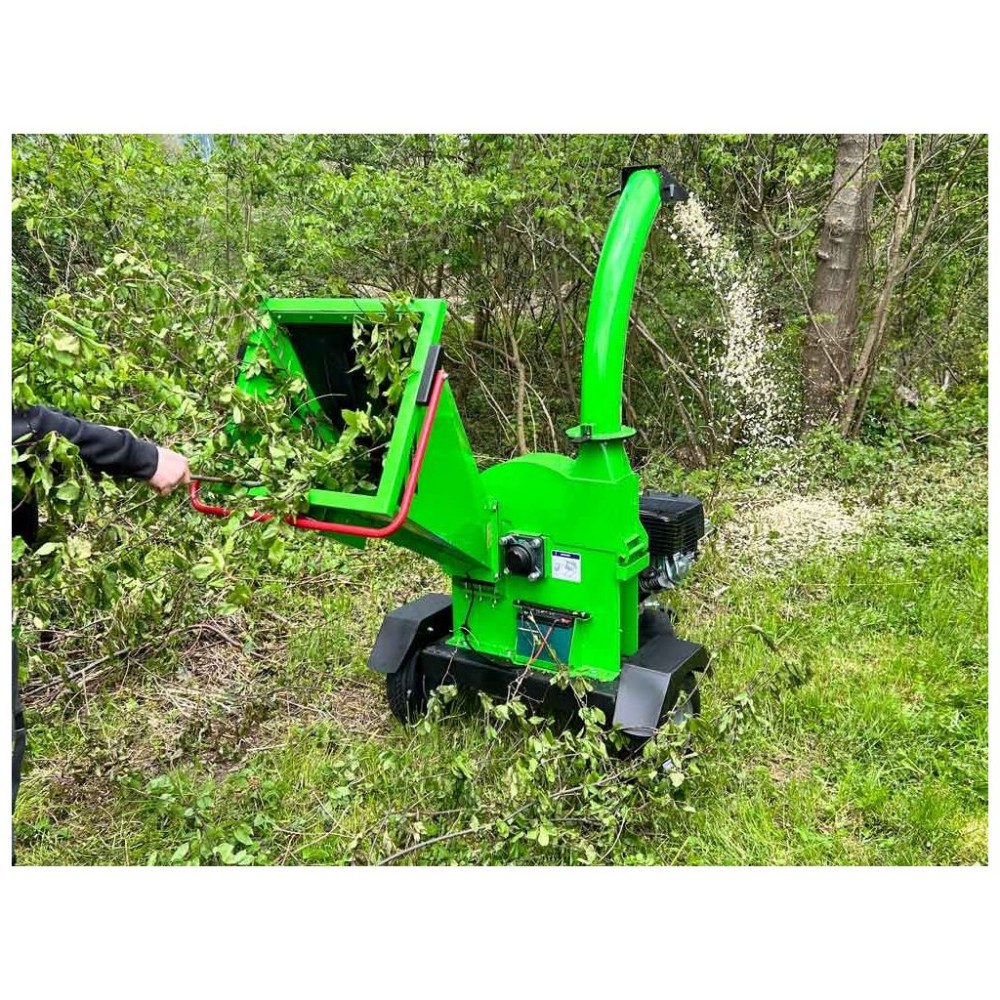 Садовий подрібнювач Zipper ZI-HAEK15000 Садовий подрібнювач Zipper ZI-HAEK15000