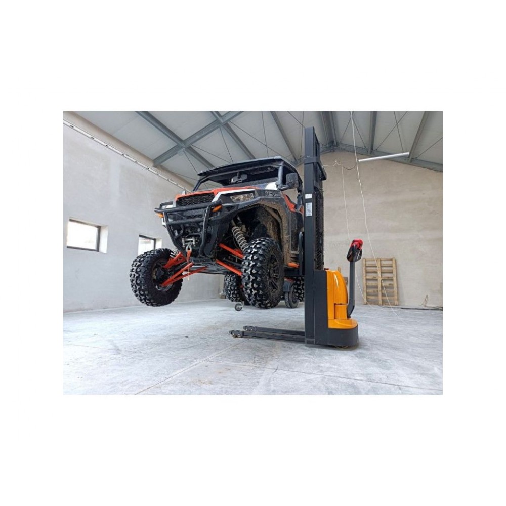 Штабелер Cormak Q15E35 (електричний привід та підйом) Штабелер Cormak Q15E35 (електричний привід та підйом)