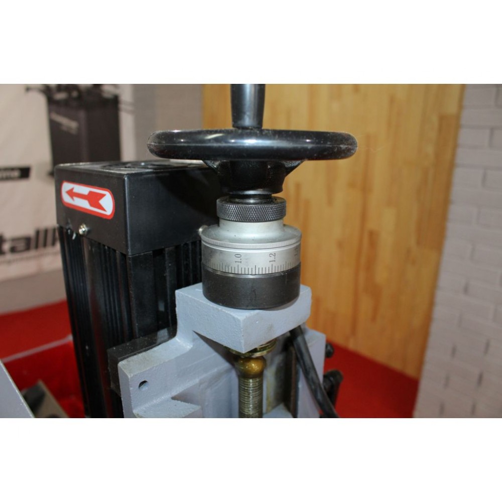 Верстат для автоматичного заточування плоских ножів Holzmann HMS 700 Верстат для автоматичного заточування плоских ножів Holzmann HMS 700