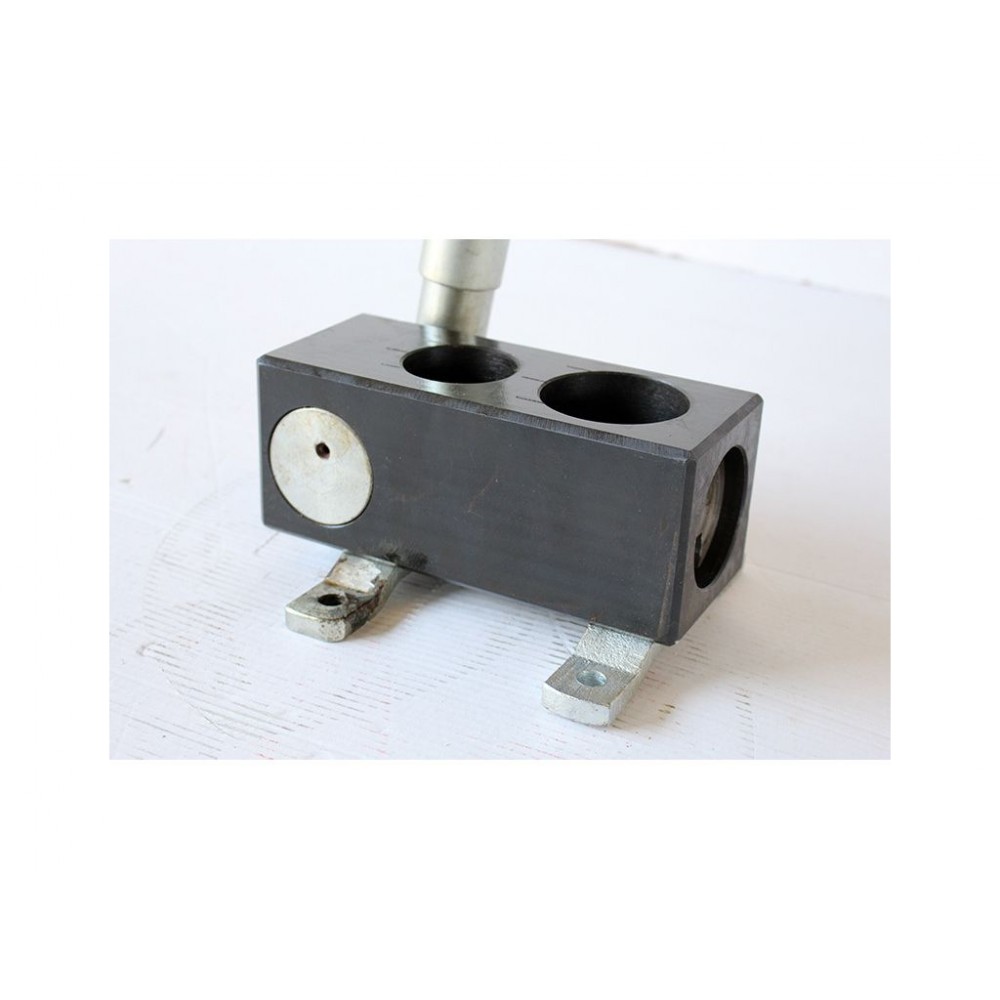 Верстат для вирубки сідловин Holzmann RAM 61 Верстат для вирубки сідловин Holzmann RAM 61