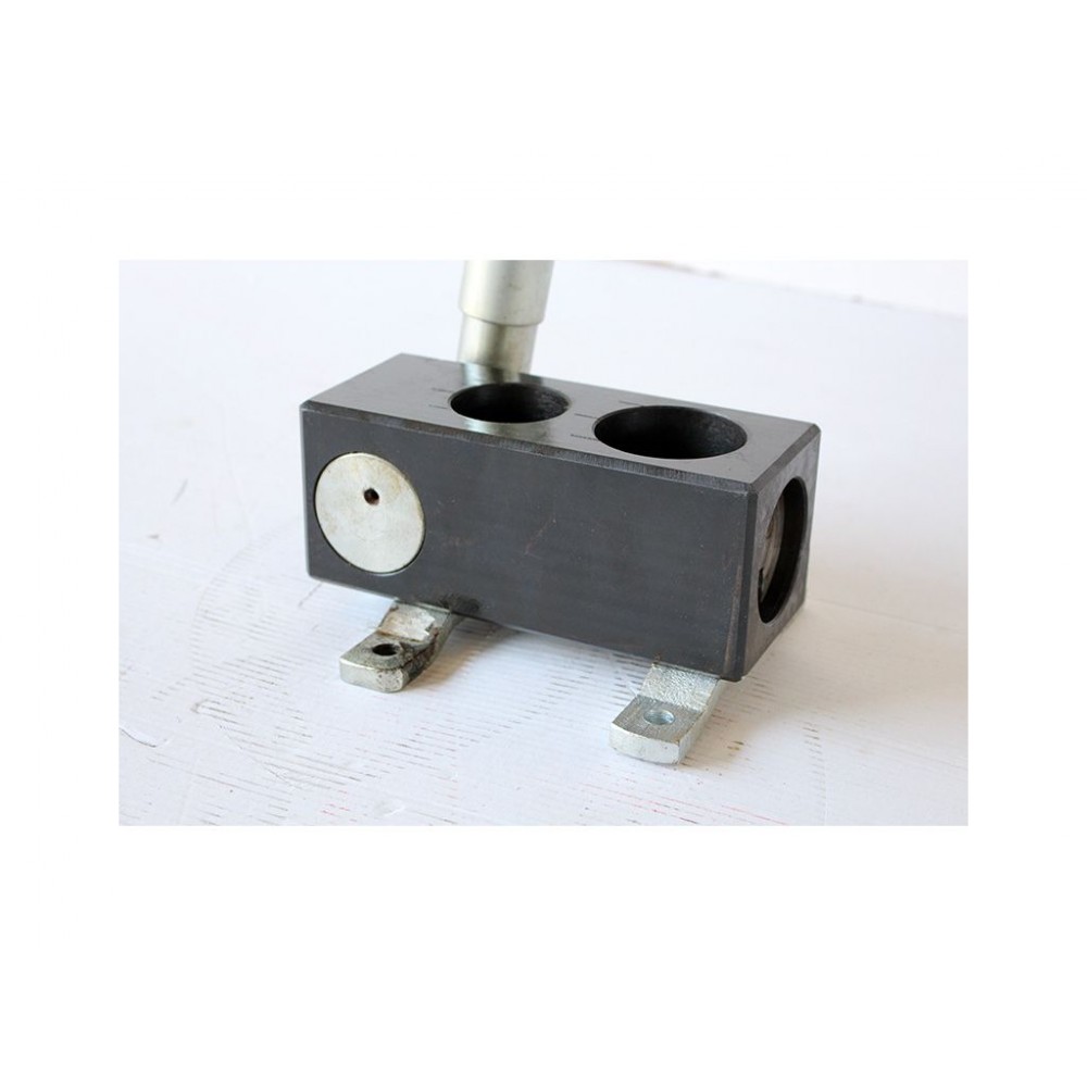 Верстат для вирубки сідловин Holzmann RAM 61 Верстат для вирубки сідловин Holzmann RAM 61