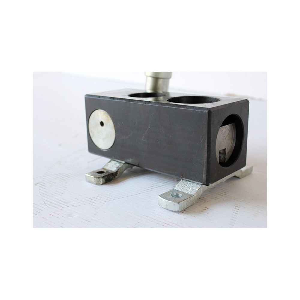 Верстат для вирубки сідловин Holzmann RAM 61 Верстат для вирубки сідловин Holzmann RAM 61