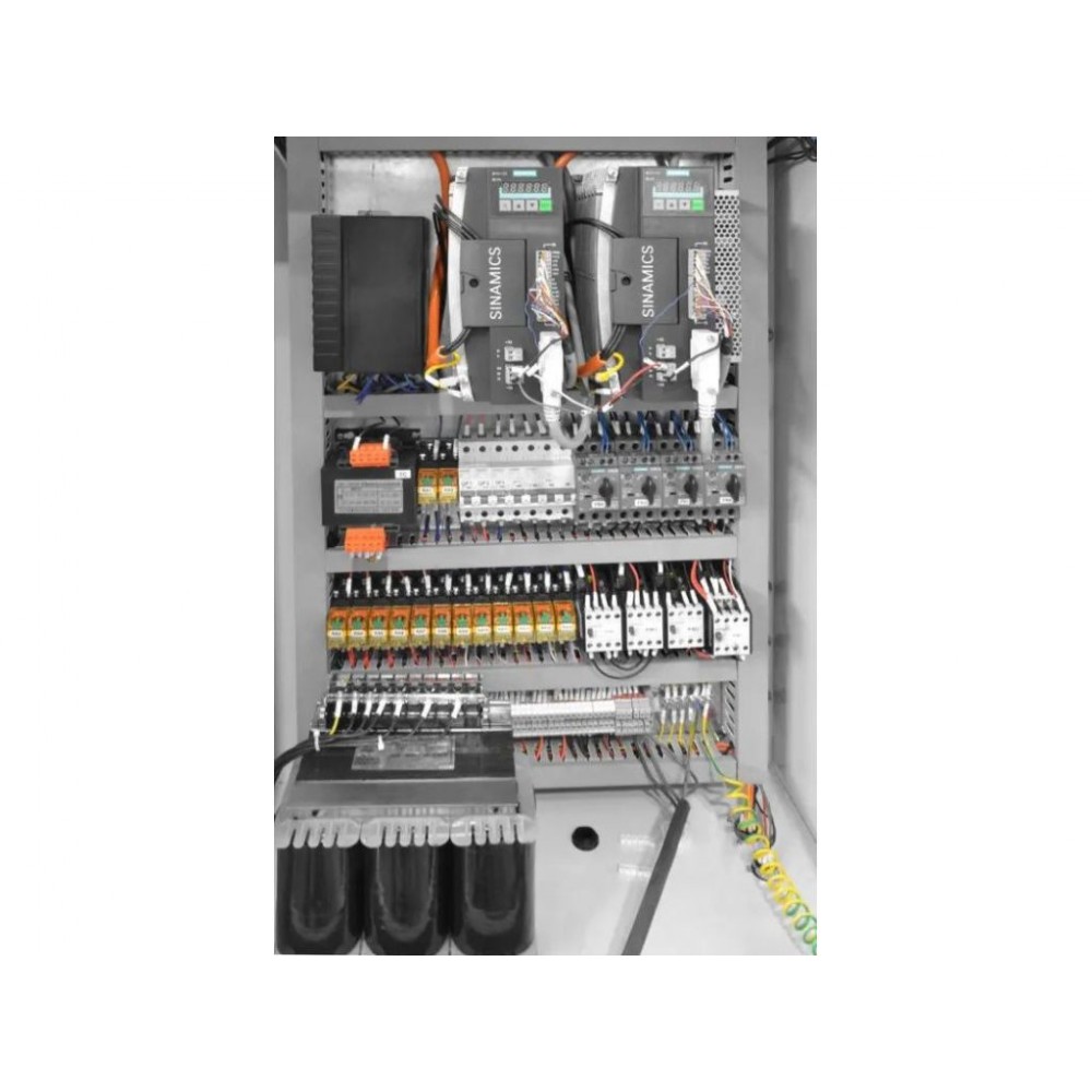 Токарний верстат з ЧПУ Cormak 360x750 з гідравлічним патроном, Siemens Sinumerik Токарний верстат з ЧПУ Cormak 360x750 з гідравлічним патроном, Siemens Sinumerik