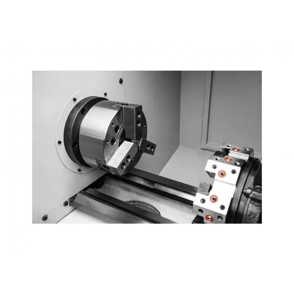 Токарний верстат з ЧПУ Cormak 360x750 з гідравлічним патроном, Siemens Sinumerik Токарний верстат з ЧПУ Cormak 360x750 з гідравлічним патроном, Siemens Sinumerik