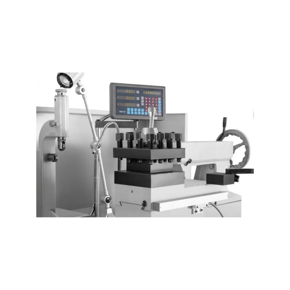 Універсальний токарний верстат CORMAK 800x1500 Універсальний токарний верстат CORMAK 800x1500