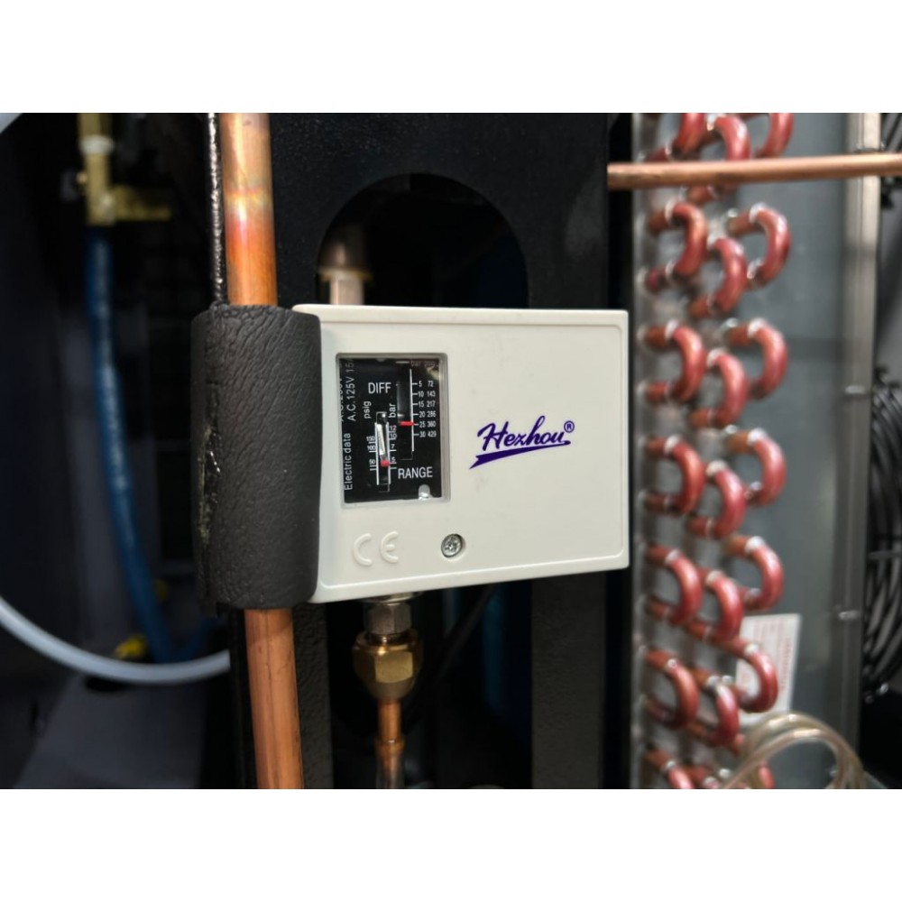 Гвинтовий компресор 16 Бар Mast LZN-30 COMBO inverter (осушувач + ресивер 500 л) Гвинтовий компресор 16 Бар Mast LZN-30 COMBO inverter (осушувач + ресивер 500 л)