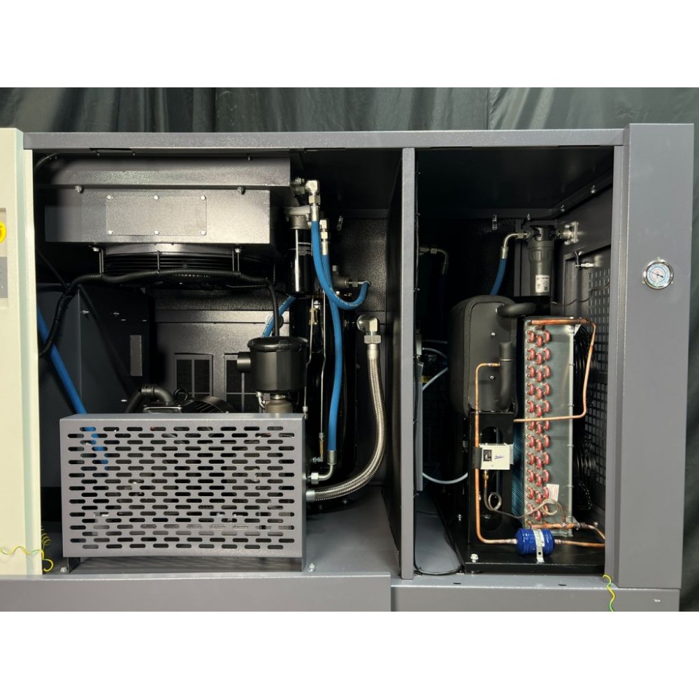 Гвинтовий компресор 16 Бар Mast LZN-30 COMBO inverter (осушувач + ресивер 500 л) Гвинтовий компресор 16 Бар Mast LZN-30 COMBO inverter (осушувач + ресивер 500 л)