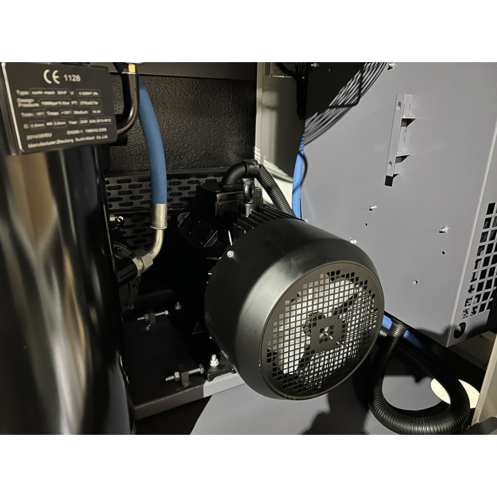 Гвинтовий компресор 16 Бар Mast LZN-30 COMBO inverter (осушувач + ресивер 500 л) Гвинтовий компресор 16 Бар Mast LZN-30 COMBO inverter (осушувач + ресивер 500 л)