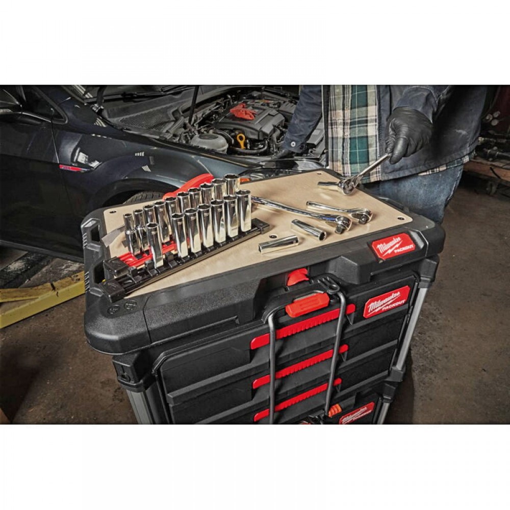 Набор дюймовых торцевых головок с посадкой 3/8'' - 10 шт.MILWAUKEE Набор дюймовых торцевых головок с посадкой 3/8'' - 10 шт.MILWAUKEE