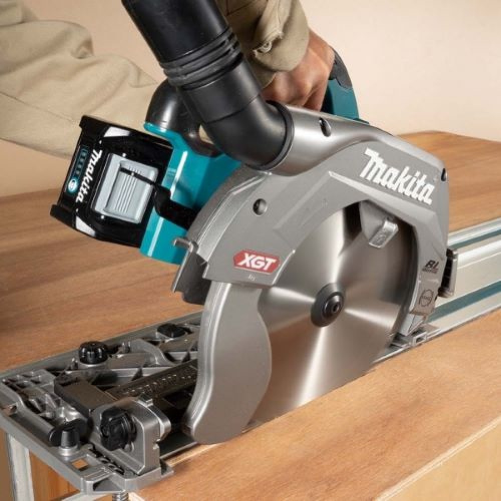 Акумуляторна ручна дискова пила MAKITA XGT HS009GZ (каркас) Акумуляторна ручна дискова пила MAKITA XGT HS009GZ (каркас)