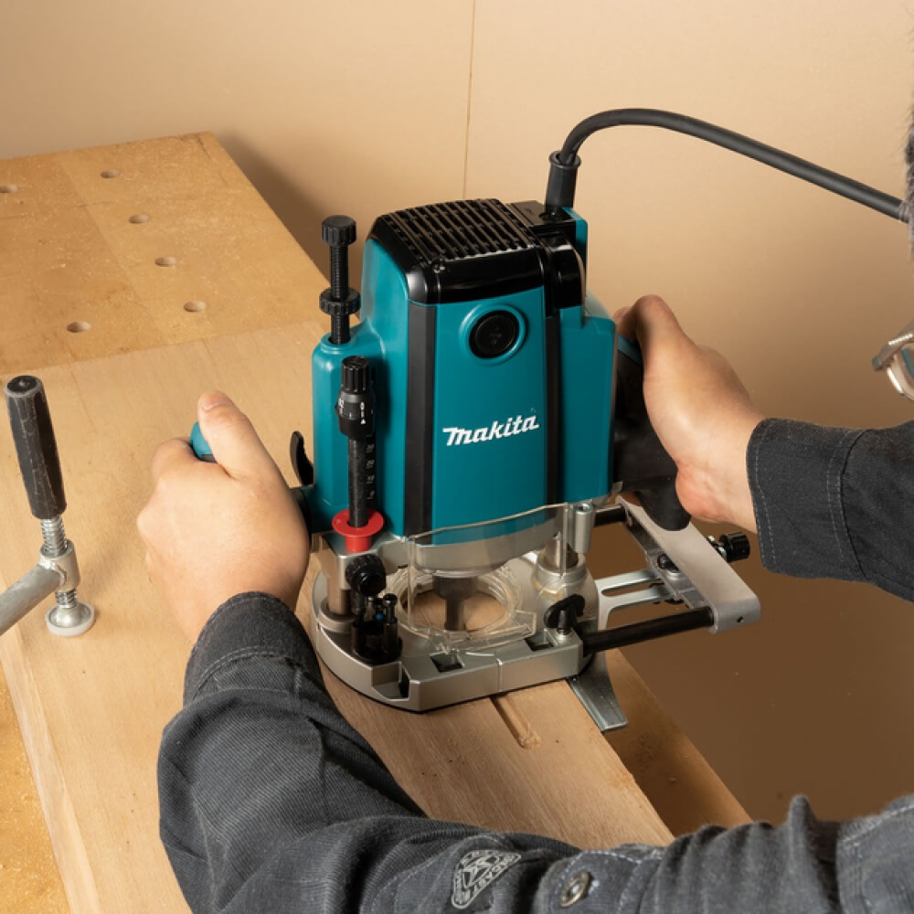 Фрезер Makita RP1803FX07 Фрезер Makita RP1803FX07