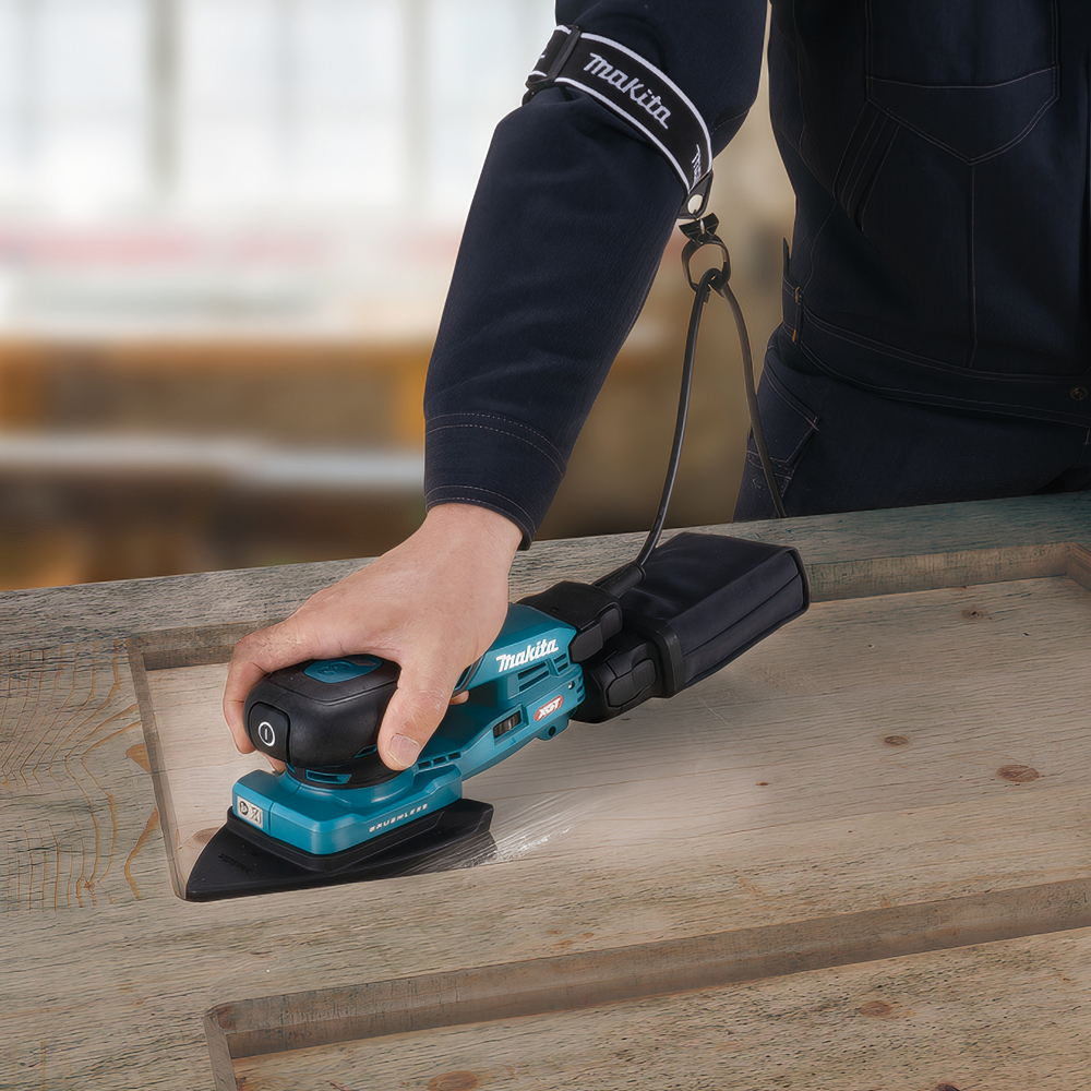 Акумуляторна вібраційна шліфмашина Makita AWS XGT BO006CGZ Акумуляторна вібраційна шліфмашина Makita AWS XGT BO006CGZ