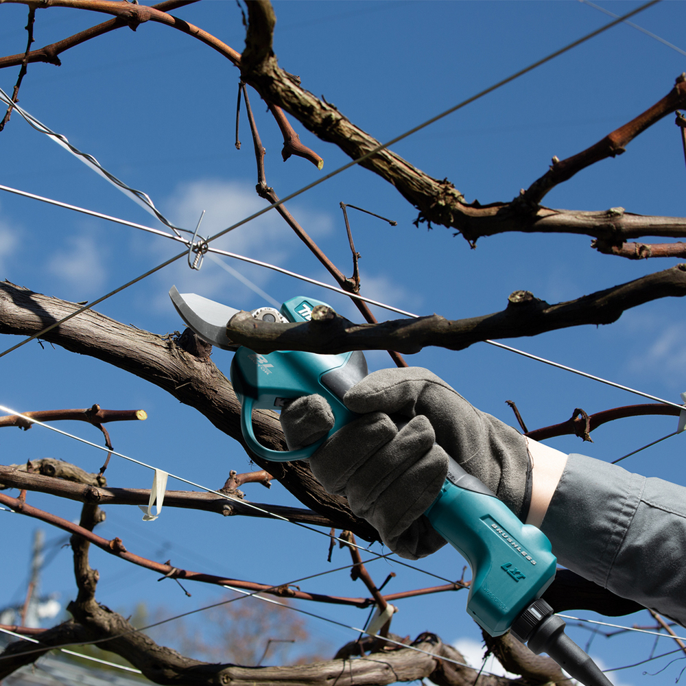 Акумуляторний секатор Makita LXT DUP180Z Акумуляторний секатор Makita LXT DUP180Z