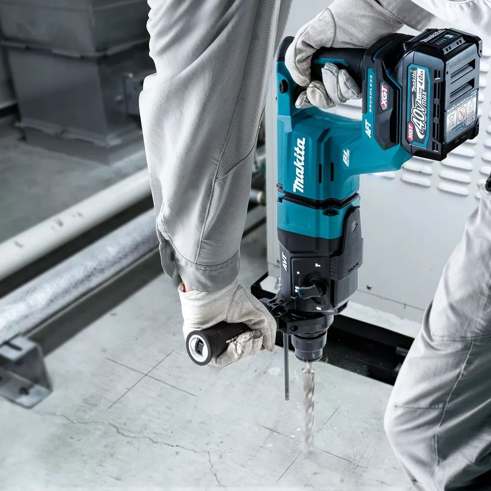 Акумуляторний перфоратор MAKITA XGT HR007GZ01 (каркас) Акумуляторний перфоратор MAKITA XGT HR007GZ01 (каркас)