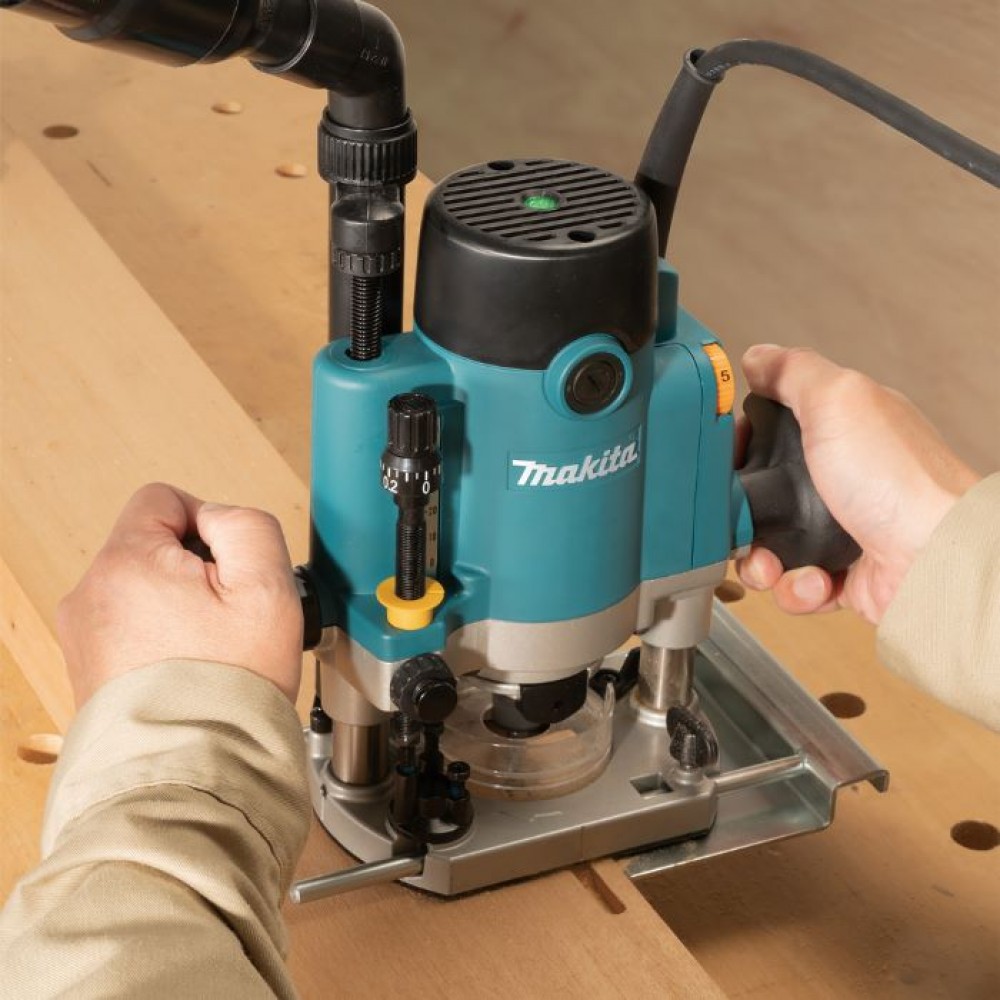 Фрезер Makita RP1111C Фрезер Makita RP1111C