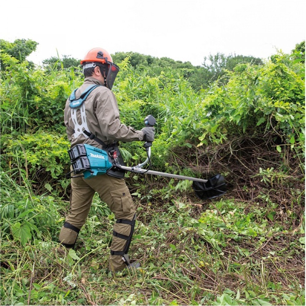 Акумуляторна коса Makita XGT UR012GZ02 (каркас) Акумуляторна коса Makita XGT UR012GZ02 (каркас)