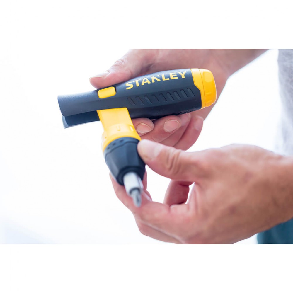 Бітотримач викруткового типу Pistol Grip Ratchet з храповим механізмом і набором з тридцяти семи біт STANLEY 0-63-038 Бітотримач викруткового типу Pistol Grip Ratchet з храповим механізмом і набором з тридцяти семи біт STANLEY 0-63-038